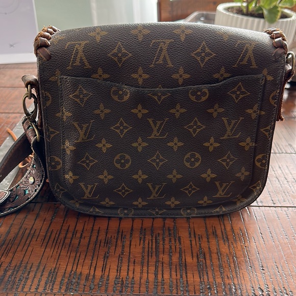 Louis Vuitton custom boho crossbody western bag. Super great bag! - Picture 4 of 4